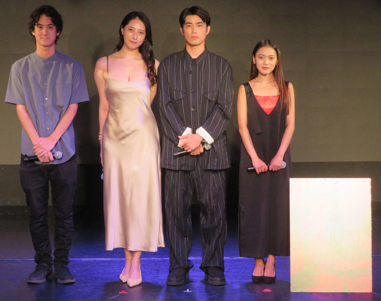 映画「SOUND of LOVE」完成披露試写会に登壇したた、左から吉川鮎太監督、染谷有香、樫尾篤紀、希代彩（撮影・村上幸将）
