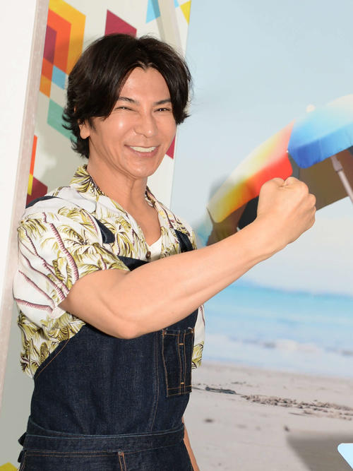 武田真治がテレ朝イベントで一日店長「プロの人が作った方がおいしい」親子連れらに焼き鳥丼配る