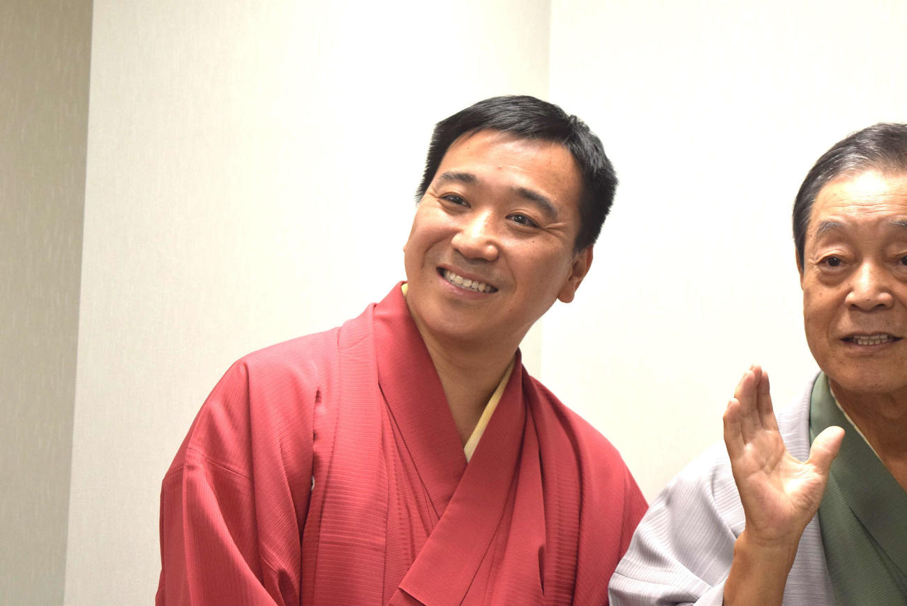 会見に出席した月亭八光（撮影・阪口孝志）