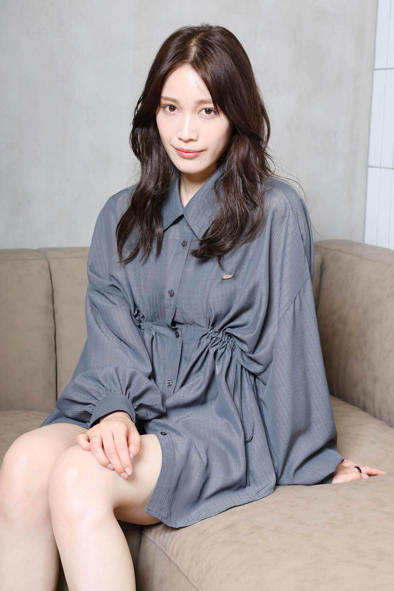 ドラマ「完璧ワイフによる完璧な復讐計画」で主演の中村ゆりかはクールで美しい表情を見せる（撮影・宮地輝）
