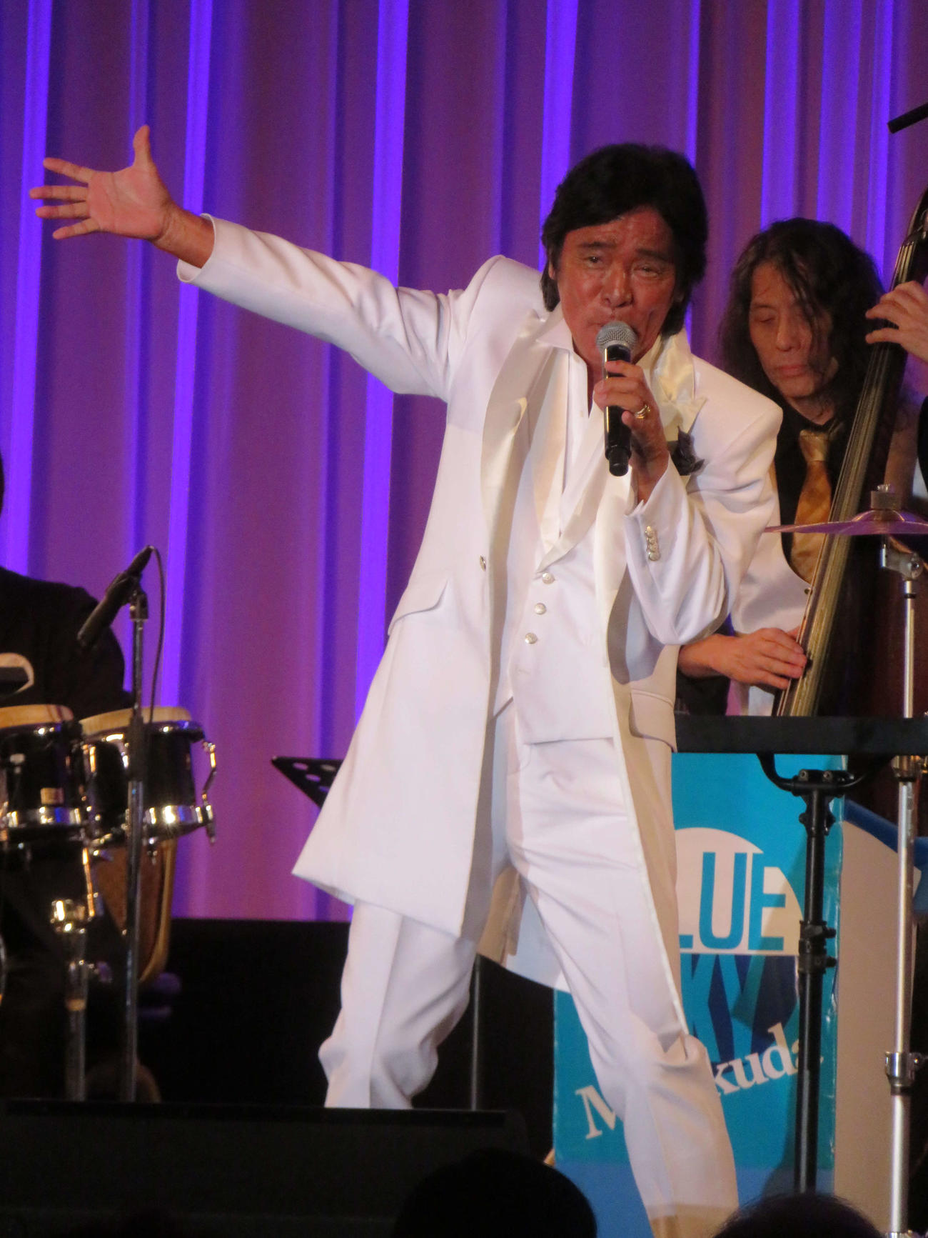 「インペリアル　ジャズ　2024」で「愛のメモリー　JAZZ ver」を熱唱する松崎しげる（撮影・村上幸将）