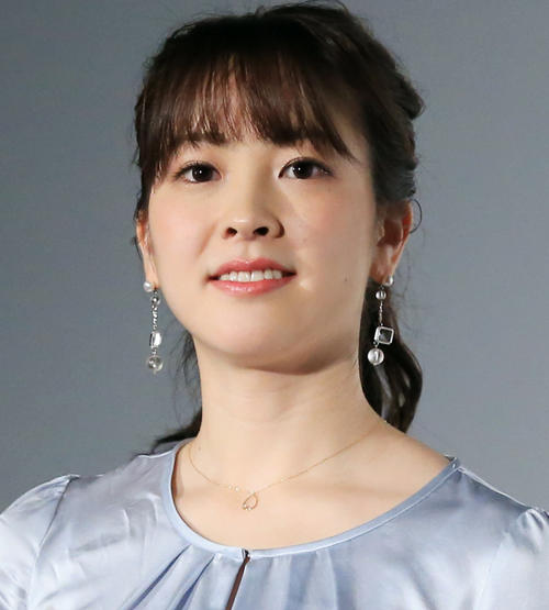 フジ三上真奈アナ、元櫻坂46後輩アナとの２ショット公開「フジテレビは美女だらけ」など反響
