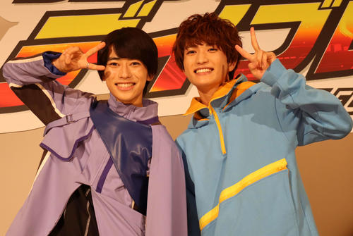 本島純政「思い出ぎゅっと」、知念英和「走り抜けたい」仮面ライダーバトンタッチ