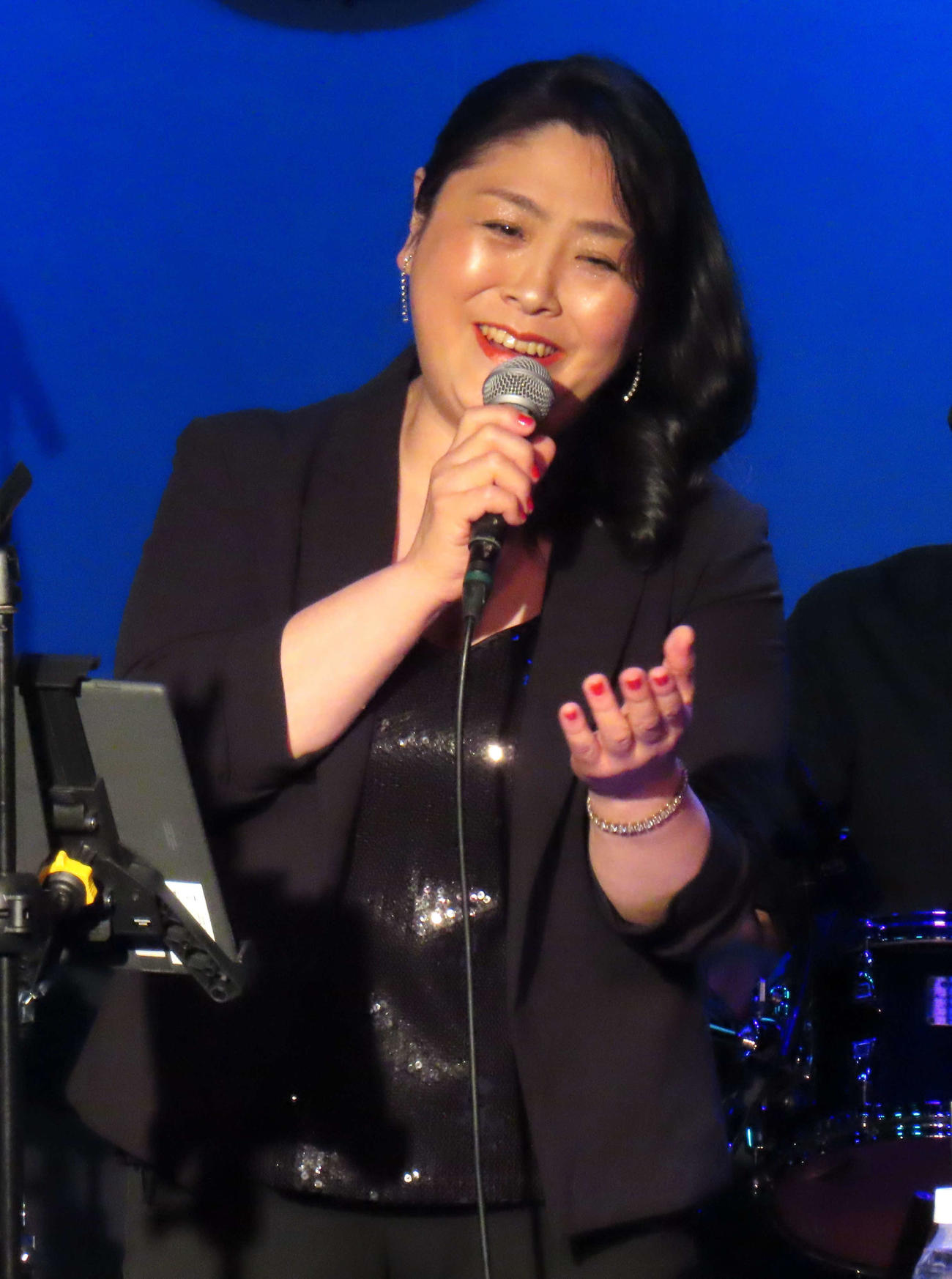 「50th Anniversary MAYUKO Special Live」を開催した真由子