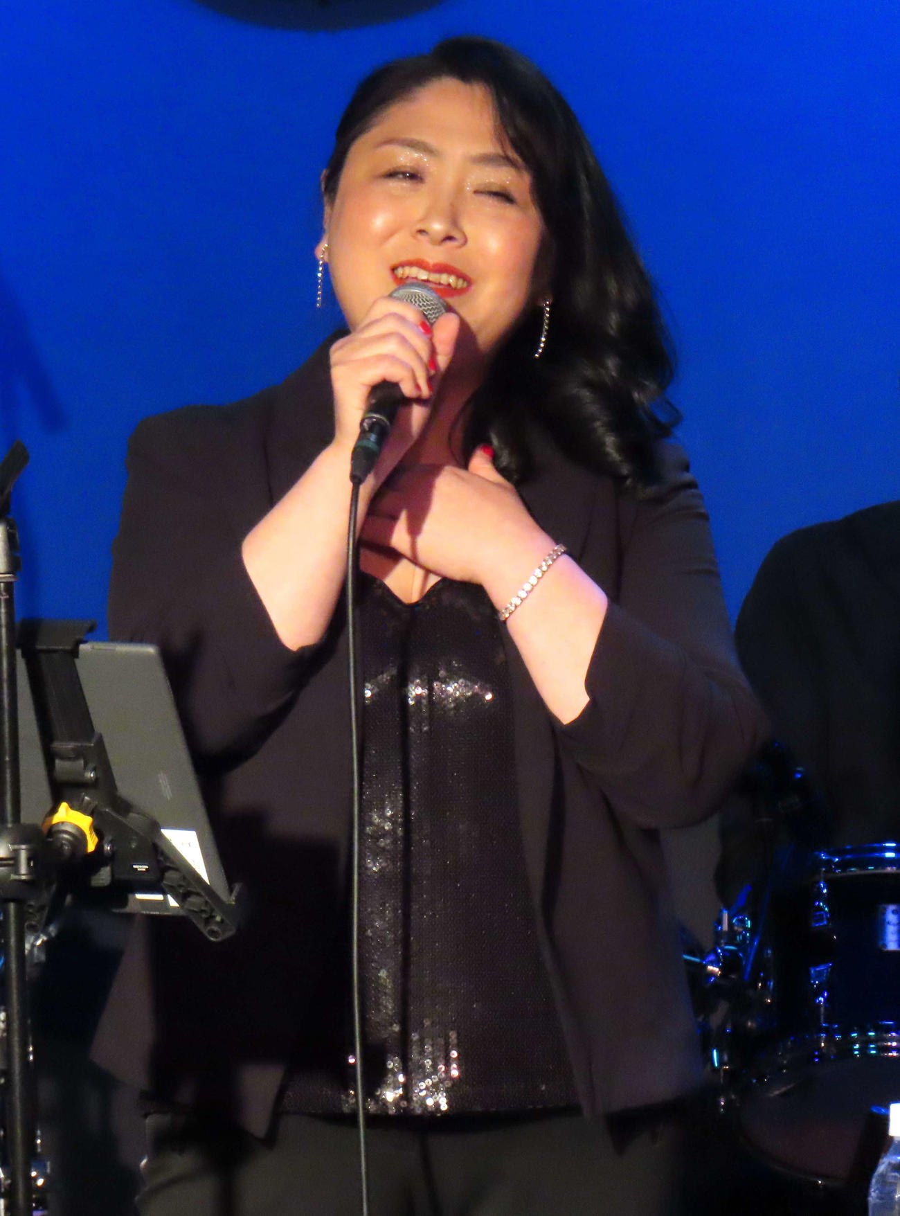 「50th Anniversary MAYUKO Special Live」を開催した真由子