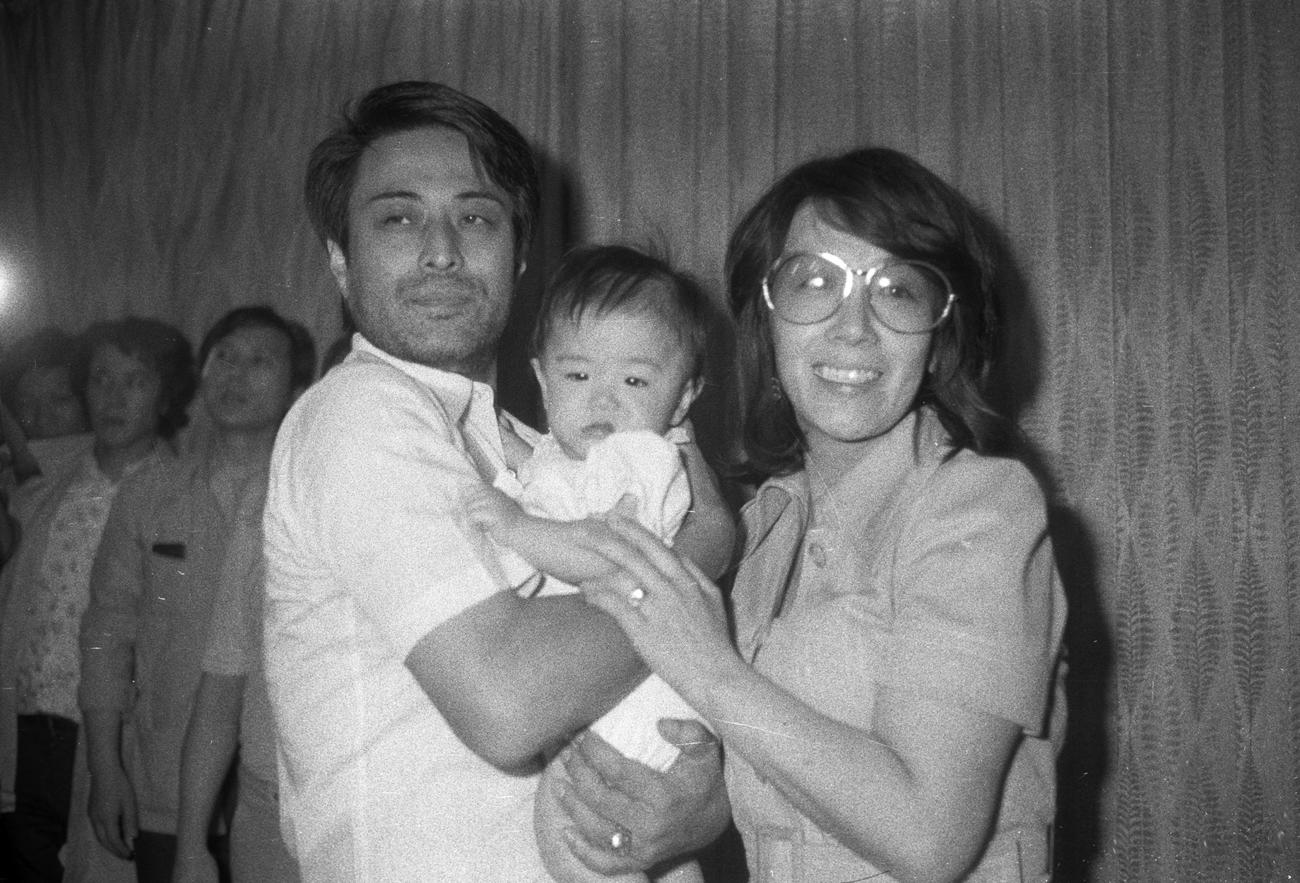 74年8月、東京世田谷の自宅寝室から誘拐された津川雅彦さん、朝丘雪路さんの一人娘真由子ちゃんは、事件から41時間ぶりに無事両親の許に戻った