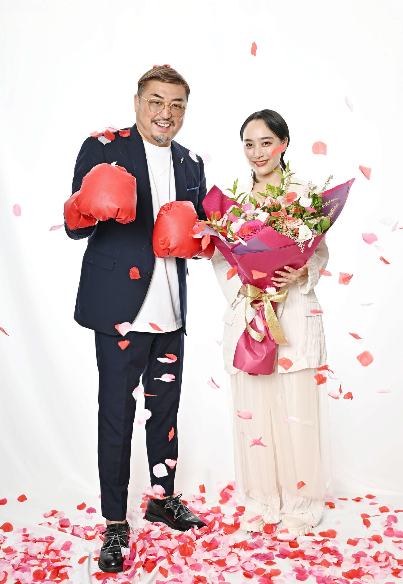 結婚した吉田美佳子（右）と元プロボクサーの大嶋宏成氏（撮影・滝沢徹郎）