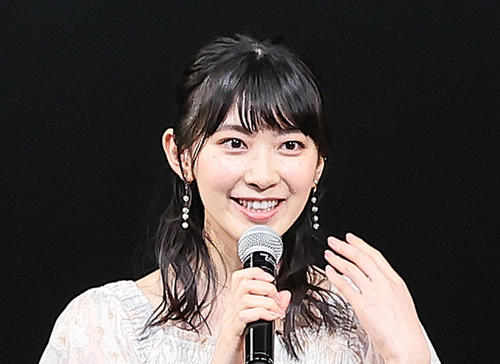 30歳元天気キャスター、上品なコスプレ姿披露「お嬢さま感」「たまりません」「似合う」と絶賛