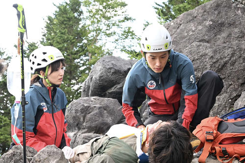 杉野遥亮「マウンテンドクター」第７話６・０％　落石事故の現場で歩は究極の決断を迫られて…