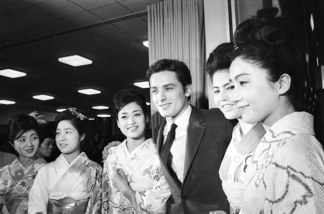 フランス映画祭レセプションに出席したアラン・ドロンさん（1963年4月撮影）