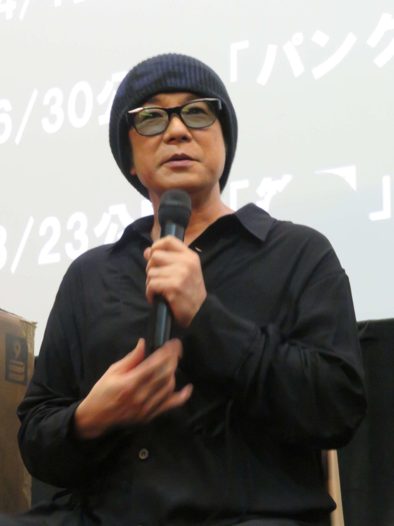 映画「箱男」公開記念「ELECTRIC DRAGON 80000V」上映イベントで笑みを浮かべる永瀬正敏（撮影・村上幸将）