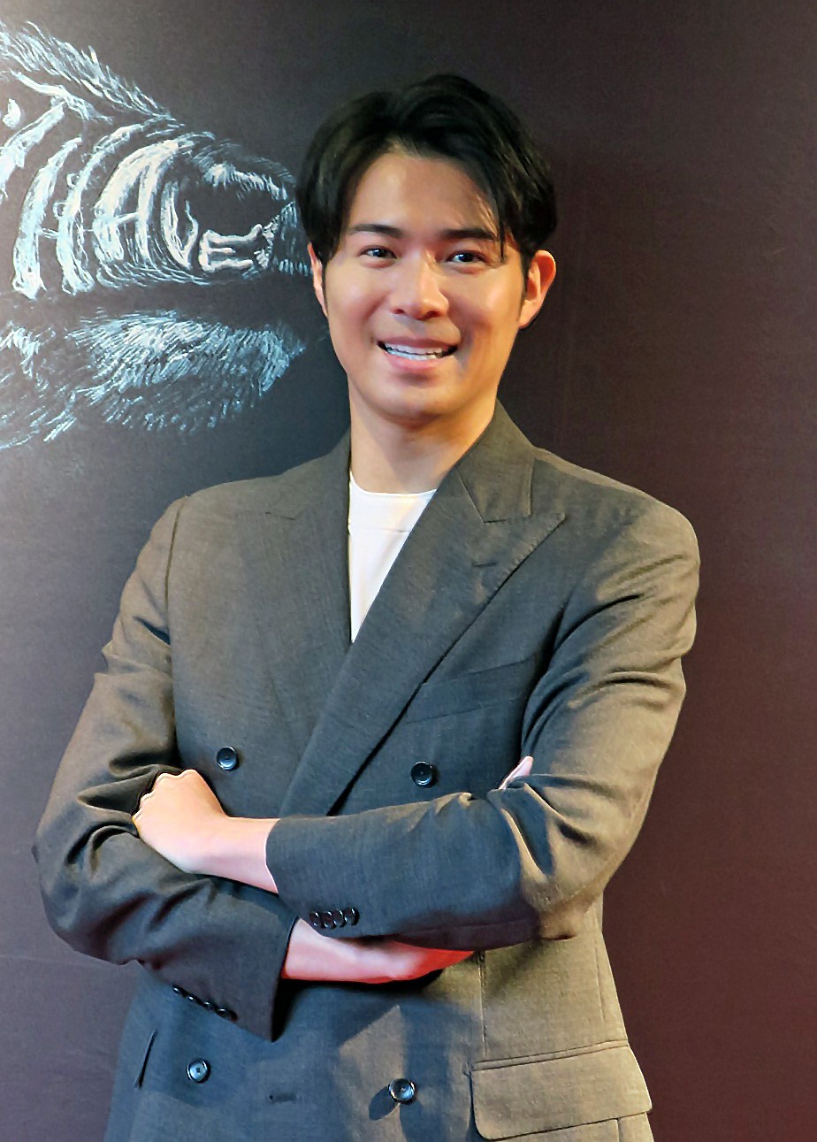 主演舞台「ハリー・ポッターと呪いの子」取材会に登場した平方元基