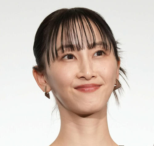 松井玲奈、観劇マナーに「前屈みや帽子が後ろの視界を遮ることはもっと周知されると良いな…」