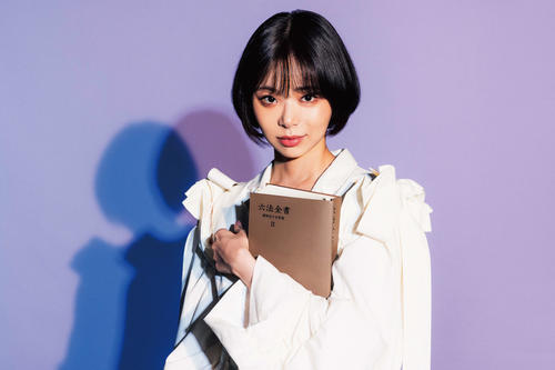 趣里、GP帯連ドラ初主演で型破りな“モンスター”弁護士演じる「最後の１秒まで見逃せない」