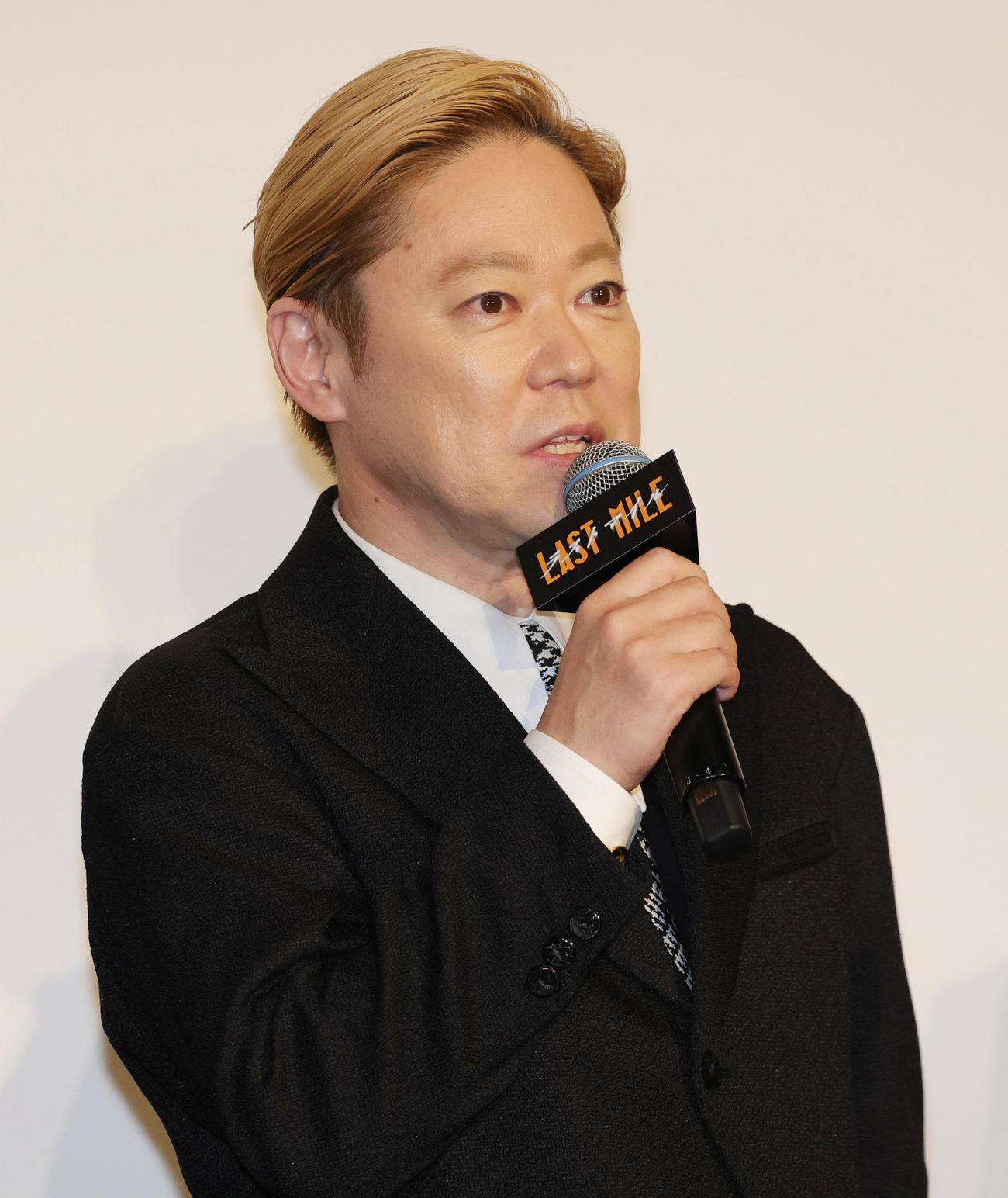 映画「ラストマイル」の完成披露舞台あいさつに登場した阿部サダヲ（撮影・野上伸悟）