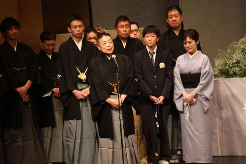 桂ざこばさん弟子の桂塩鯛　“らしい”エピでお別れ会１部締める