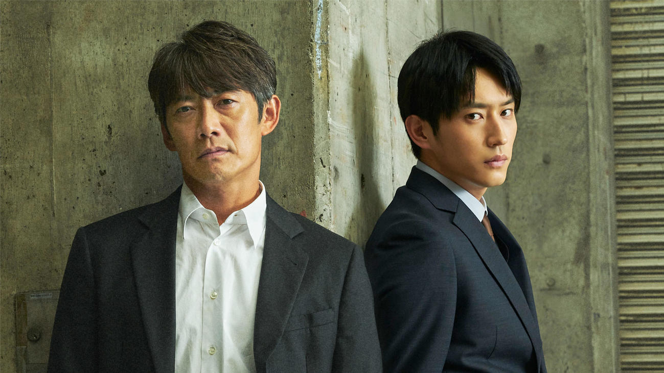 フジテレビ系「オクラ」でダブル主演を務める反町隆史と杉野遥亮