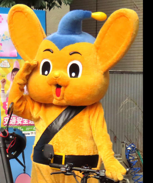 岩田明子氏「ひと目ぼれしていっぱい持っています」警視庁マスコット「ピーポくん」製造中止