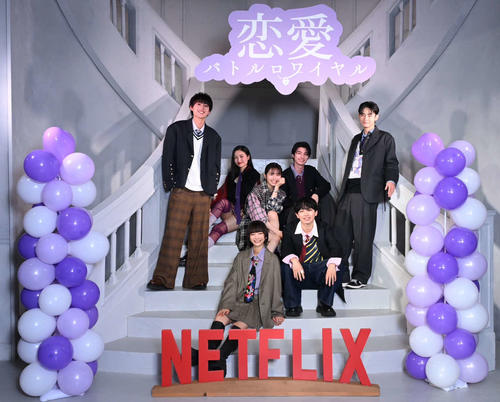 見上愛「フラフラして椅子から落ちた」主演配信ドラマイベントで学生時代の思い出明かす