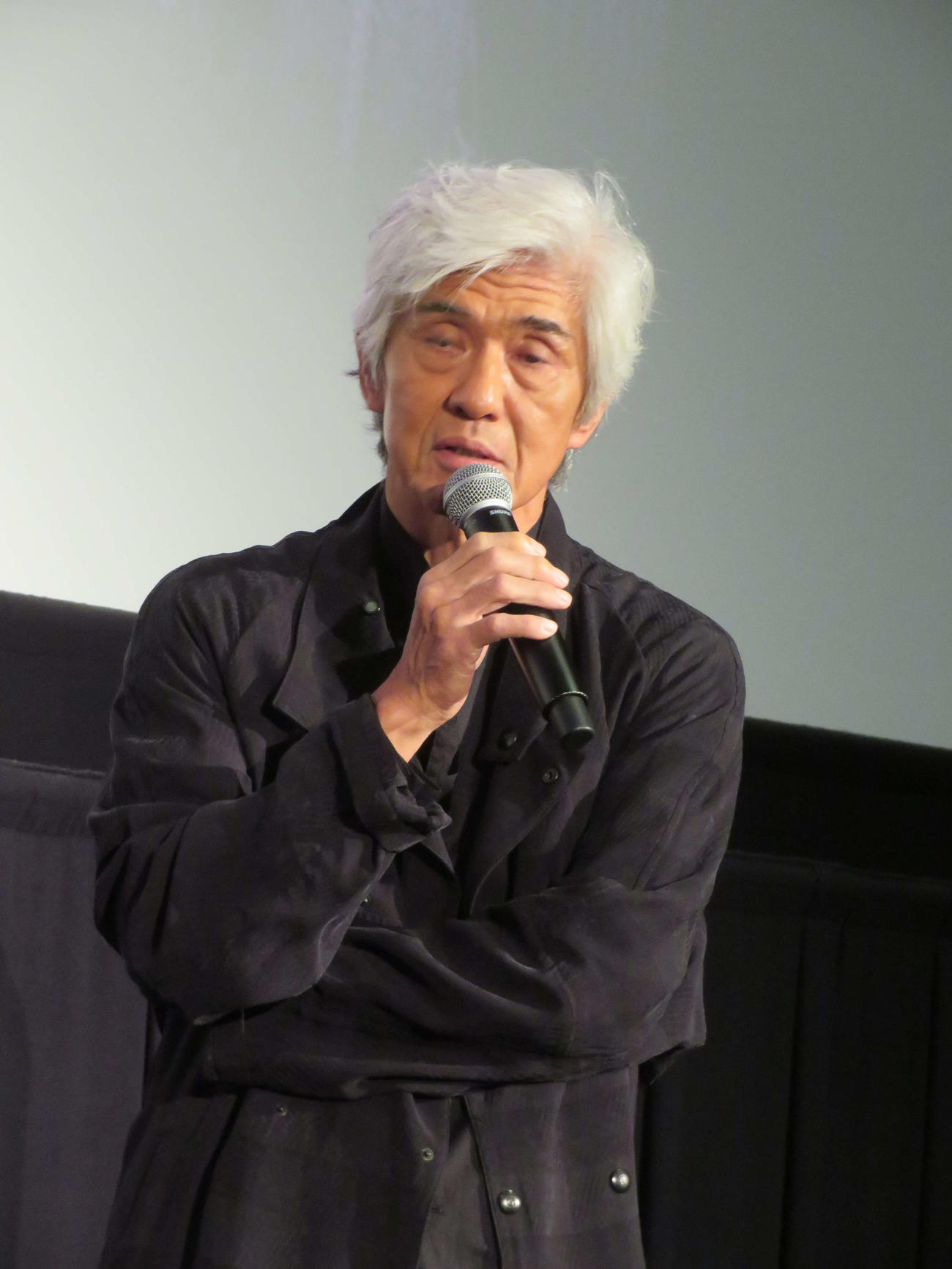 映画「箱男」公開記念舞台さいさつに登壇した佐藤浩市（撮影・村上幸将）