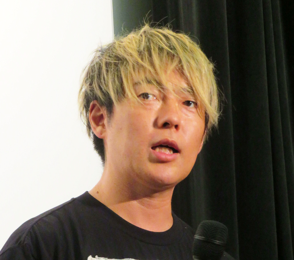 ウーマンラッシュアワー村本大輔（2024年7月撮影）