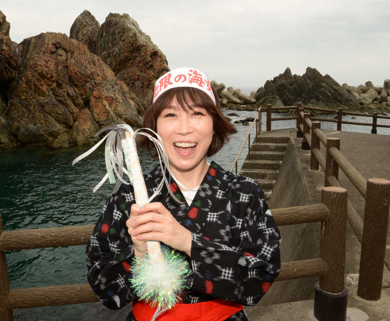 新曲の舞台になった三陸で「1日北限の海女ちゃん」になった水森かおり