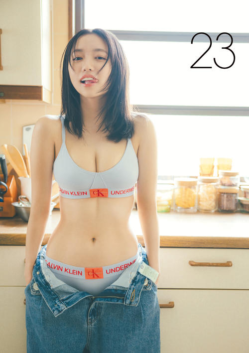大原優乃、セルフプロデュースの恒例カレンダーで「オール私服」挑戦