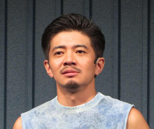 和田正人、45歳誕生日のサプライズ「和田家最高w　ビバ妻子！！」と”妻・吉木りさ”らに感謝