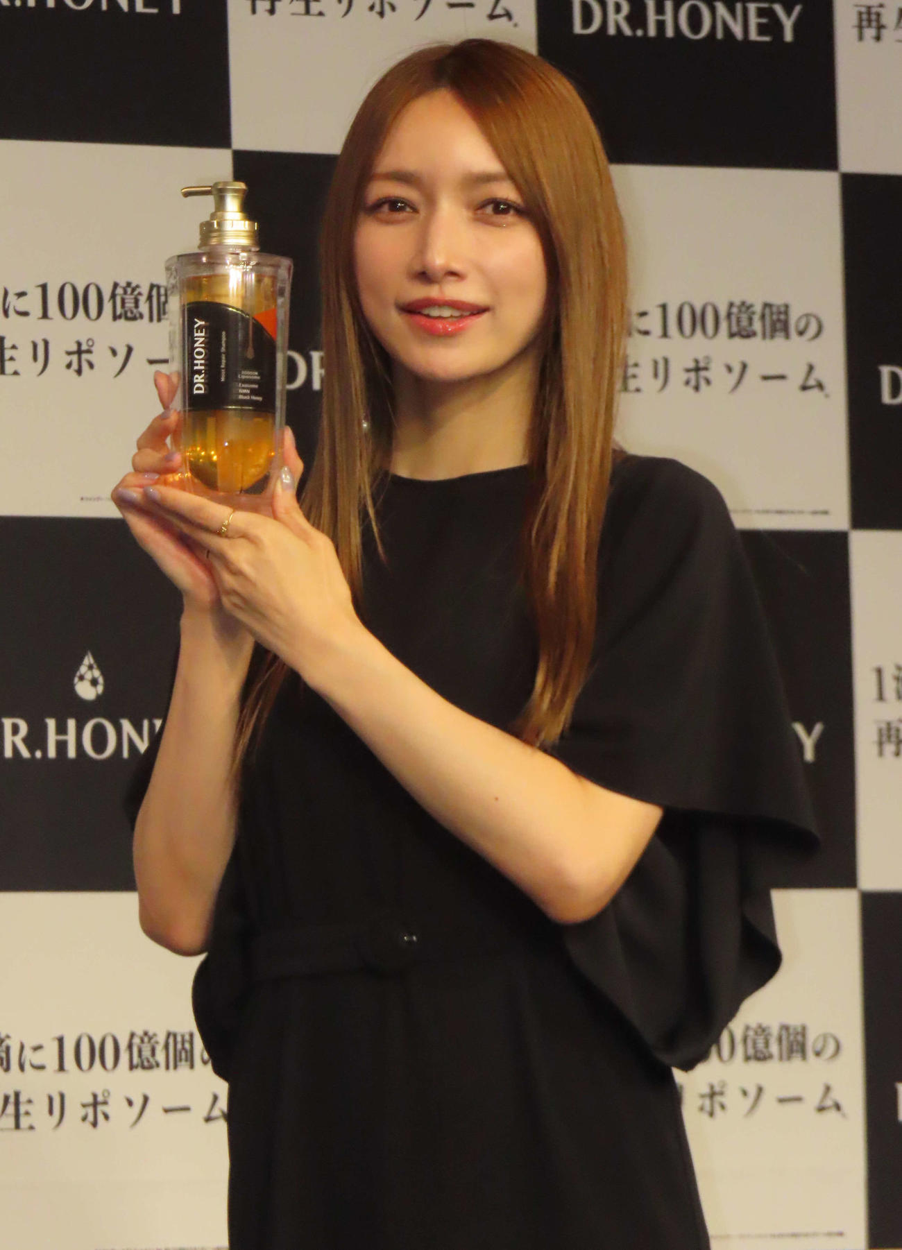 ヘアケアブランド「DR．HONEY」新商品発表会に登壇した後藤真希