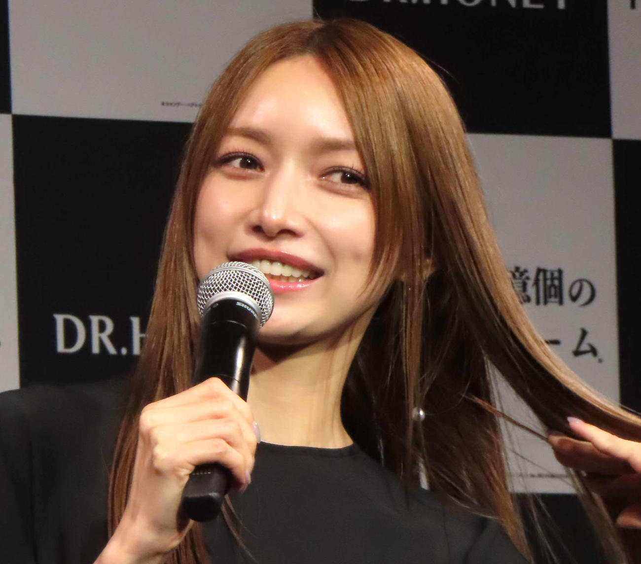 ヘアケアブランド「DR．HONEY」新商品発表会に登壇した後藤真希