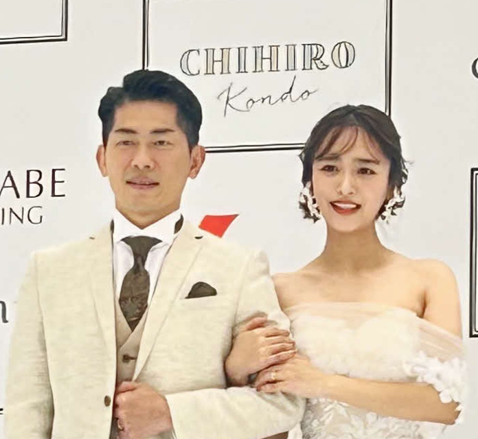 ジャンポケ太田（左）と近藤千尋（2024年撮影）