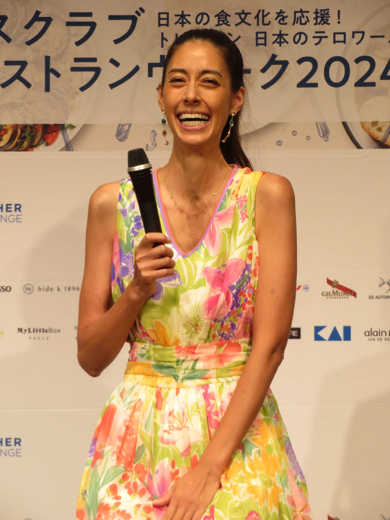「ダイナースクラブ　フランス　レストランウィーク2024」プレス発表会で笑みを浮かべる森泉（撮影・村上幸将）