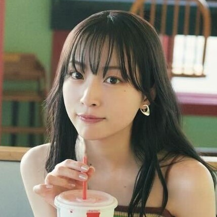 「めざまし」お天気キャスターの現役慶大生、初の写真集発売に感謝つづる「出来上がりは感無量」