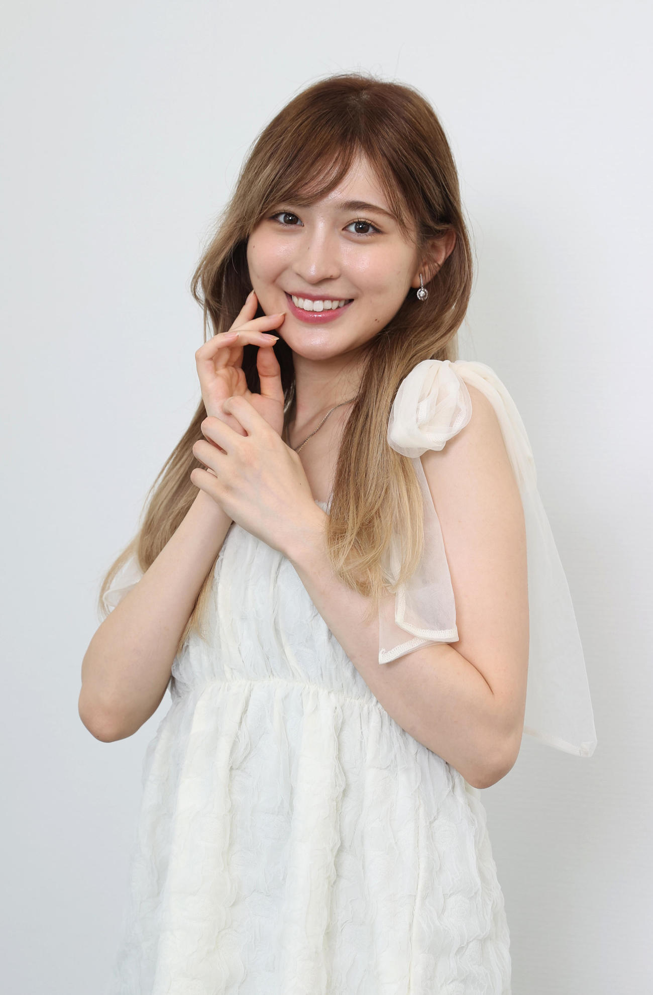「仮面ライダーガヴ」のヒロイン役の宮部のぞみ、抜群のスタイルが魅力だ（撮影・柴田隆二）