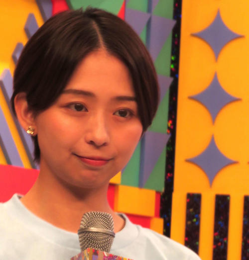 フジ小室瑛莉子アナ「はやるかも」吉野家“ダチョウ”丼は「普通のローストビーフ丼かと」
