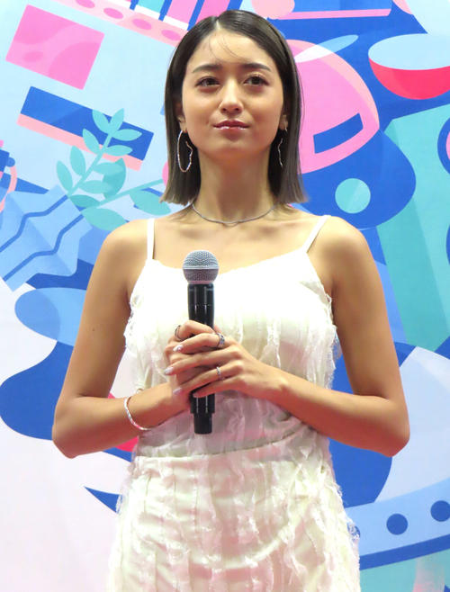みちょぱ、結婚式“３回目”に「散々言われて恥ずかしい」と苦笑いも「これまでで一番いい年」