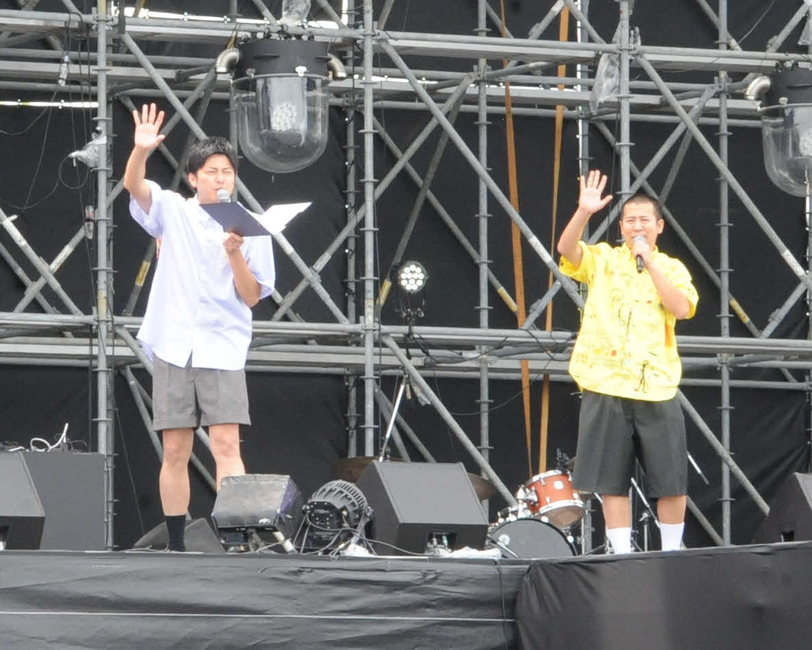 ファッションと音楽の融合イベント「GRAM＆GROOVE」にMCとして出演したコットン