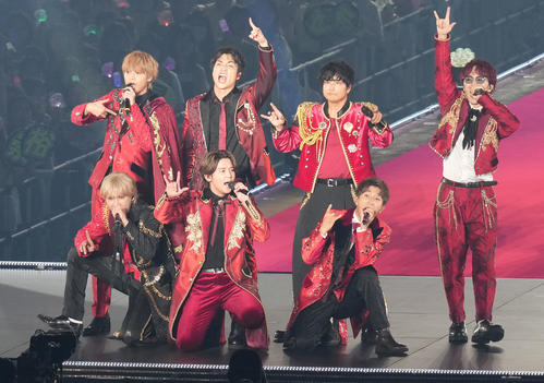 WEST．10周年ドームツアーでファンがサプライズ大合唱　重岡大毅「一瞬クーデターかと」