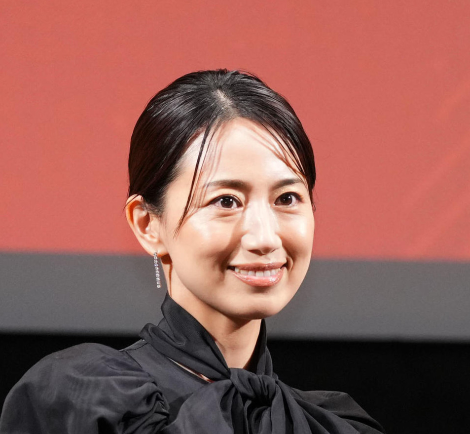 東原亜希（2021年撮影）