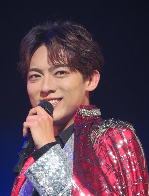 演歌歌手の辰巳ゆうと「信号を渡ればNHK」憧れの紅白出場目指し渋谷で全国ツアー初日公演　