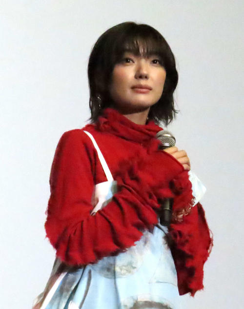 櫻坂46藤吉夏鈴、誕生日迎え「23歳はもっと…」主演映画イベント出席し祝福受ける