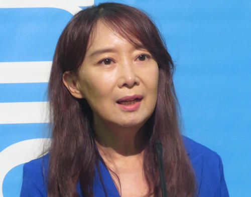 「最初に好きになったアイドルかも」アグネス・チャン、10代の頃の初々しい写真に懐かしむ声
