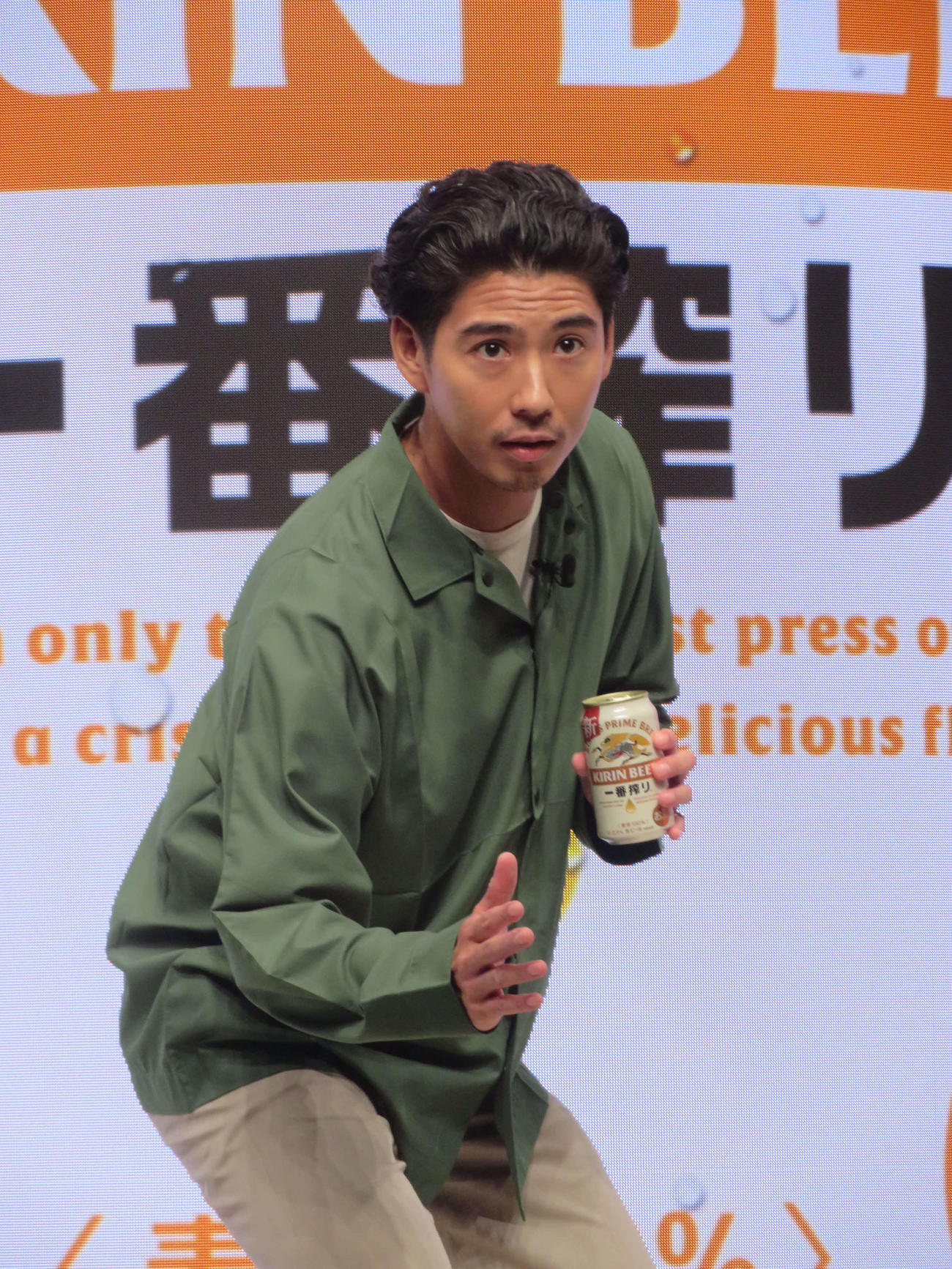 キリンビール「新・一番搾り」でPRする賀来賢人