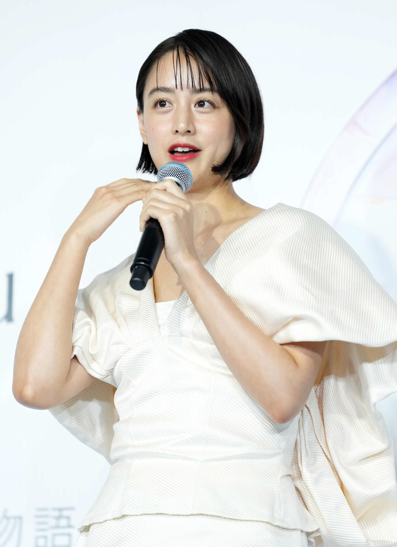 髪の毛をショートに登壇した山本美月（撮影・たえ見朱実）