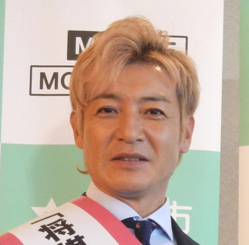 つるの剛士「人目も憚らず今年も惚気ます」妻へ21年目の愛つづる「こんな旦那様すてき」反響