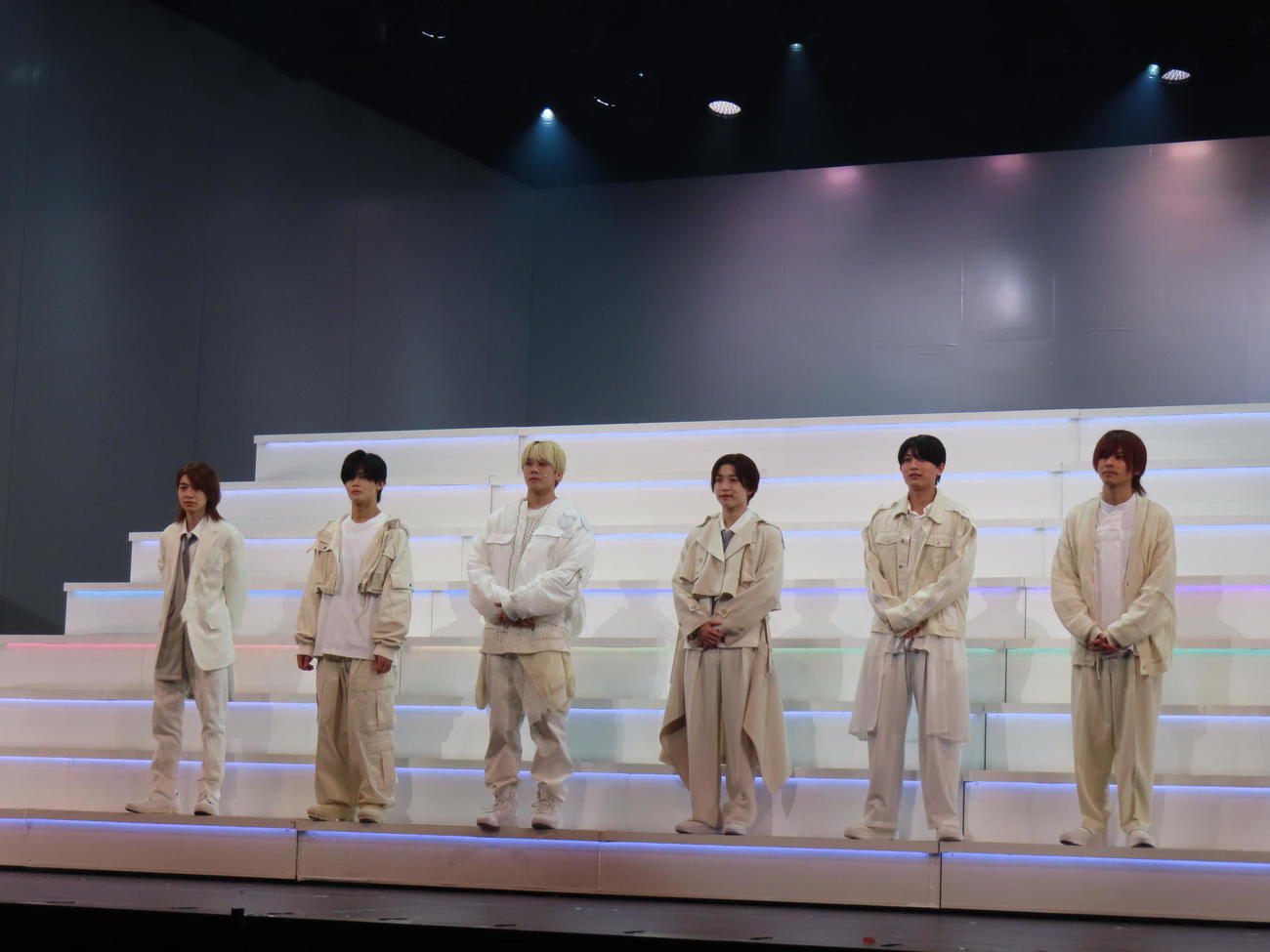 主演舞台「MASSARA」の会見に臨んだ7 MEN　侍。左から今野大輝、菅田琳寧、佐々木大光、中村嶺亜、本■（■は高の上の口の縦棒を上下に延ばす）克樹、矢花黎