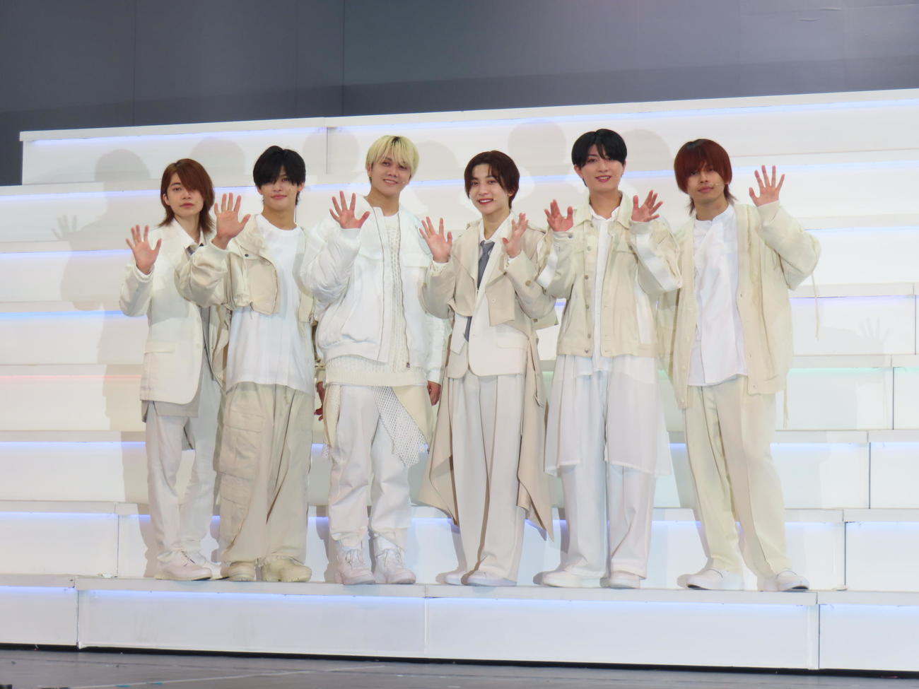 主演舞台「MASSARA」の会見に臨んだ7 MEN　侍。左から今野大輝、菅田琳寧、佐々木大光、中村嶺亜、本■（■は高の上の口の縦棒を上下に延ばす）克樹、矢花黎