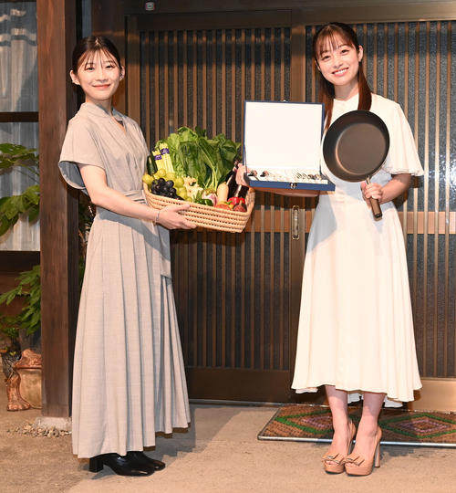橋本環奈、伊藤沙莉からNHK朝ドラヒロインバトンタッチ　意外にも２人は初対面