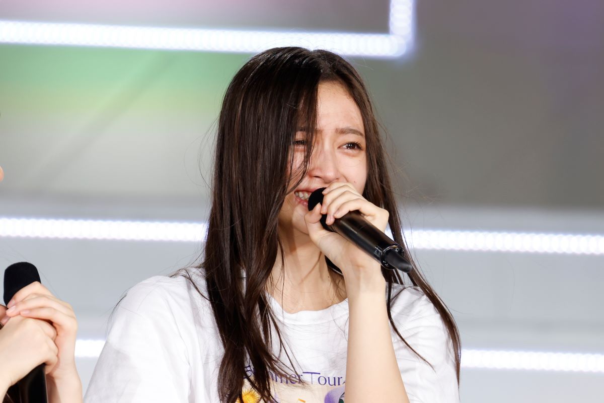 「真夏の全国ツアー2024」神宮球場公演であいさつする井上和