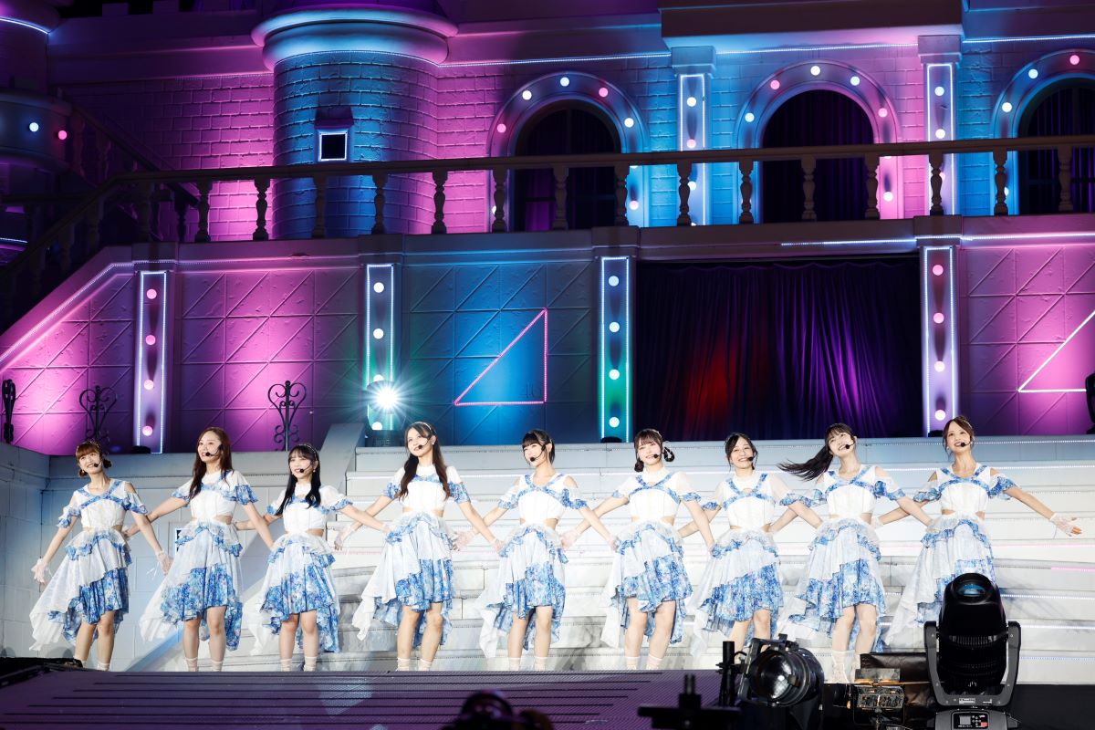 「真夏の全国ツアー2024」神宮球場公演でパフォーマンスする乃木坂46　撮影・鈴木健太氏(KENTA Inc.)